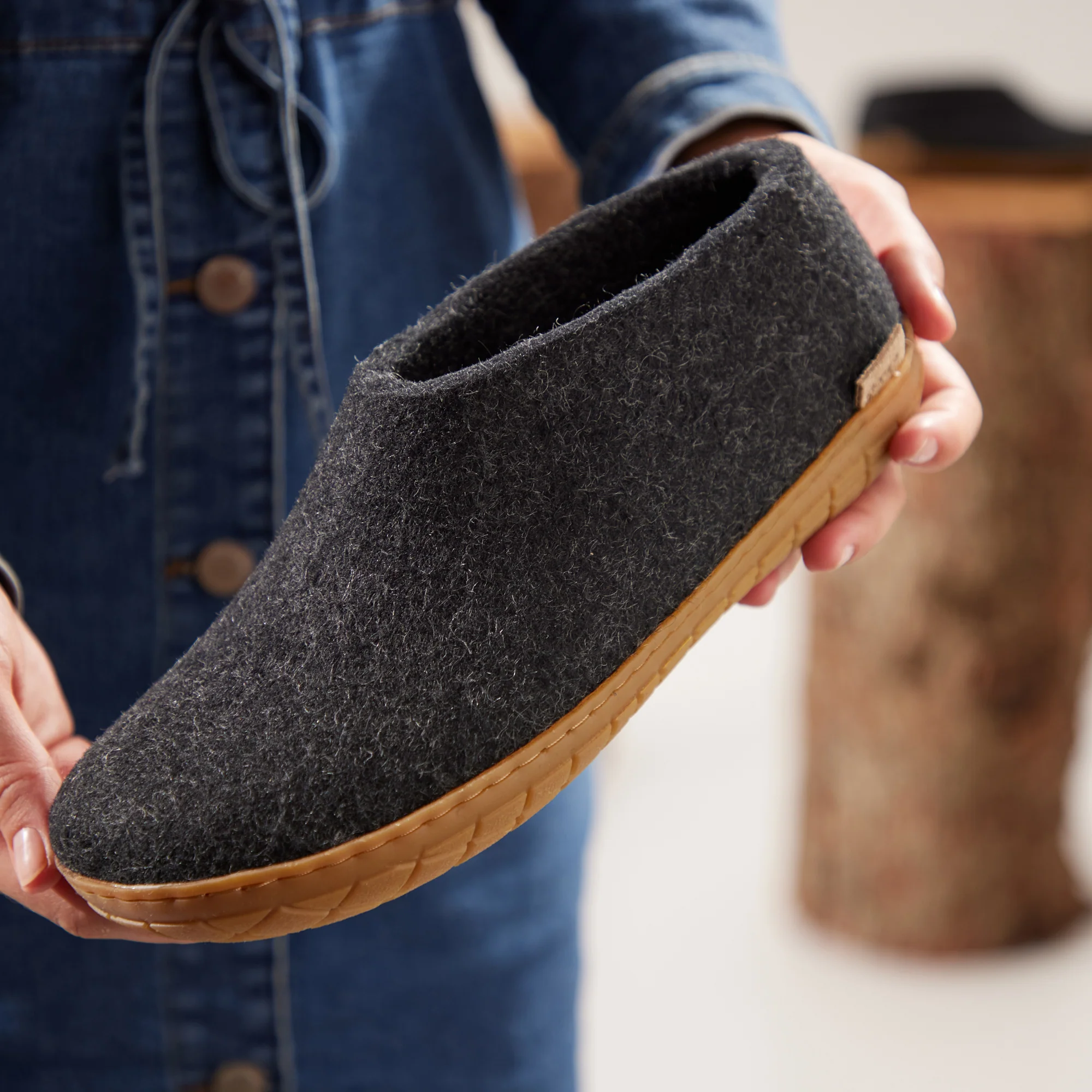 Shoe with natural rubber sole - honey - Charcoal - Image 3