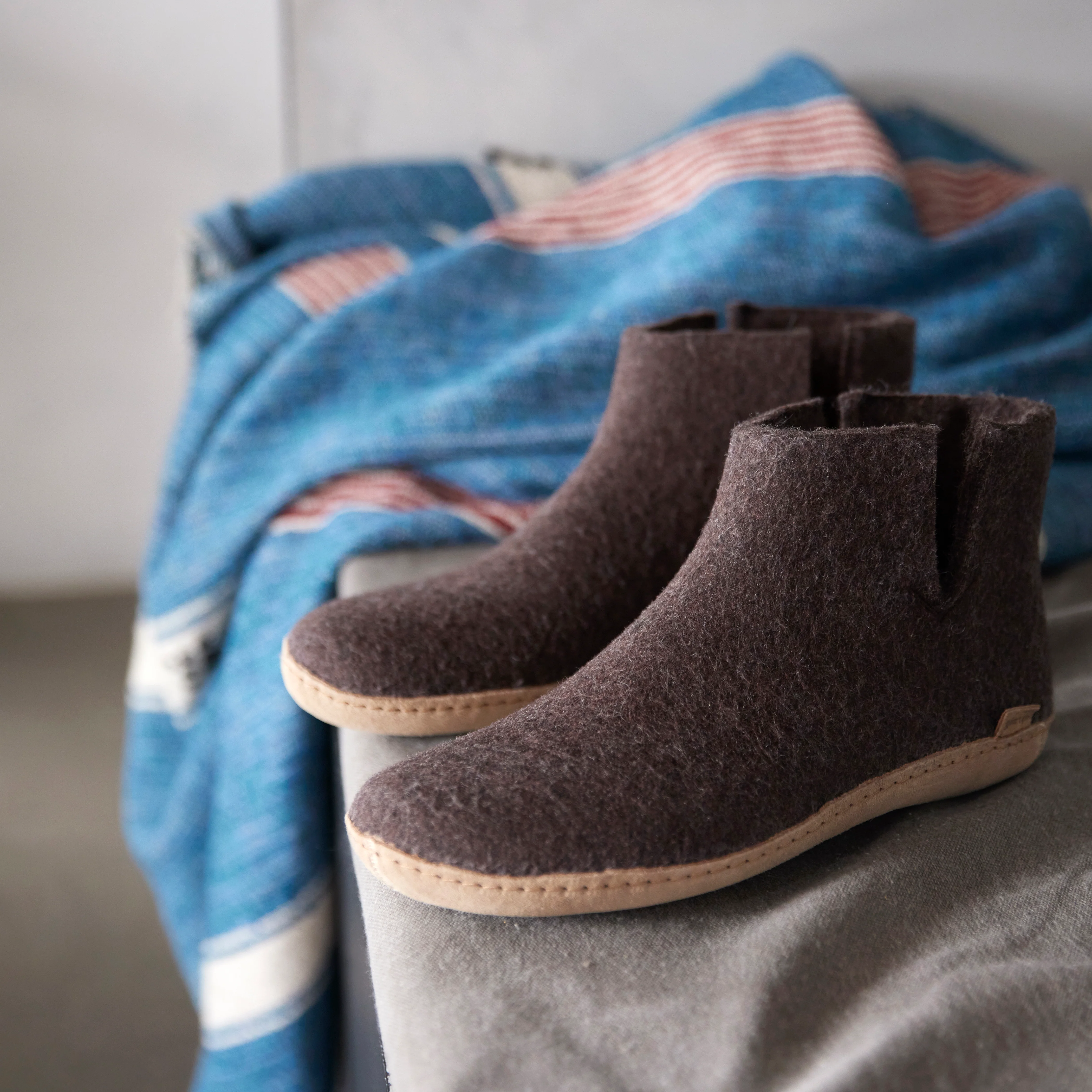 Boot with leather sole - Chestnut - Image 3