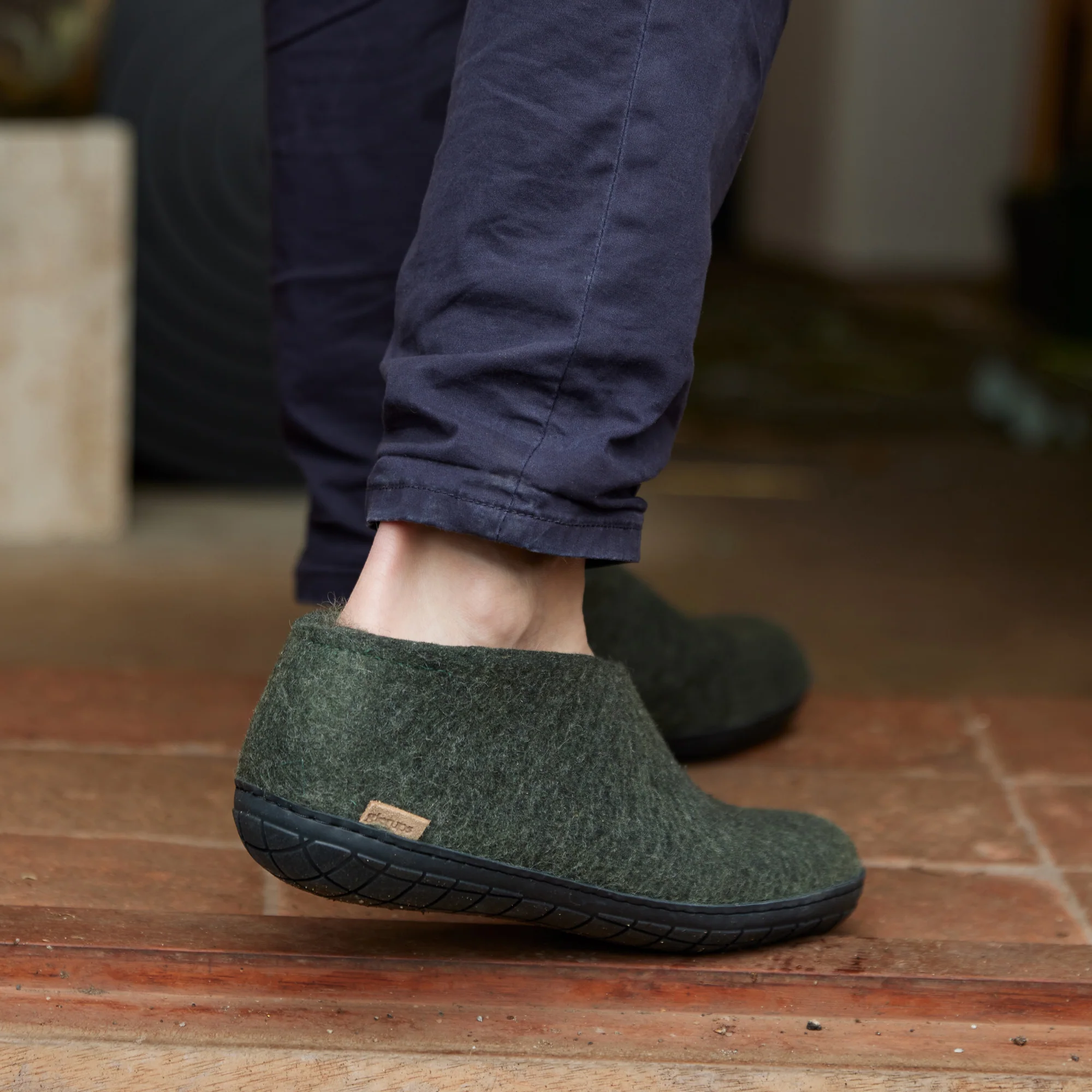 Shoe with natural rubber sole - black - Forest - Image 3