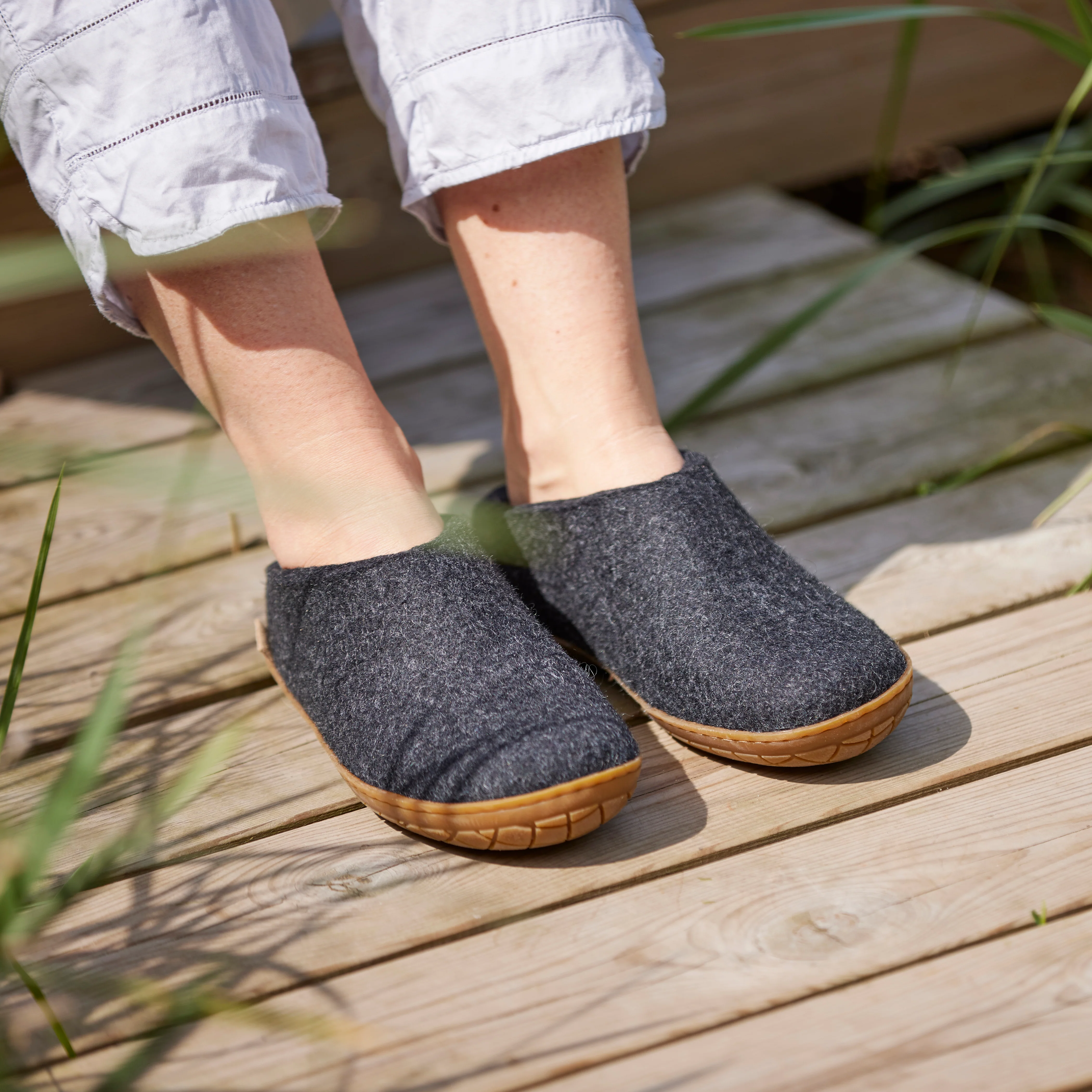 Slip-on with natural rubber sole - honey - Charcoal - Image 3